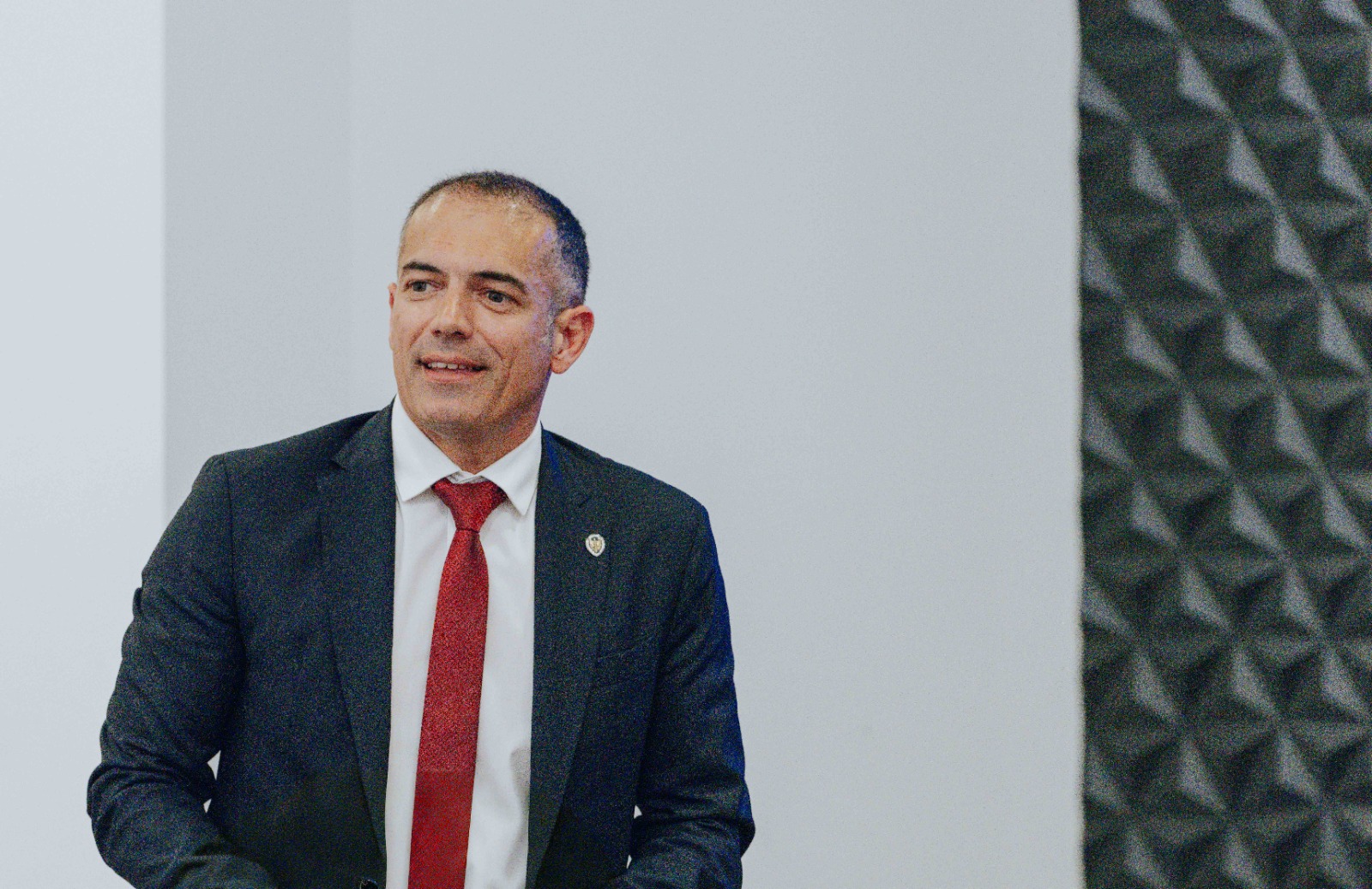 A segurança fortalece-se quando o conhecimento é partilhado